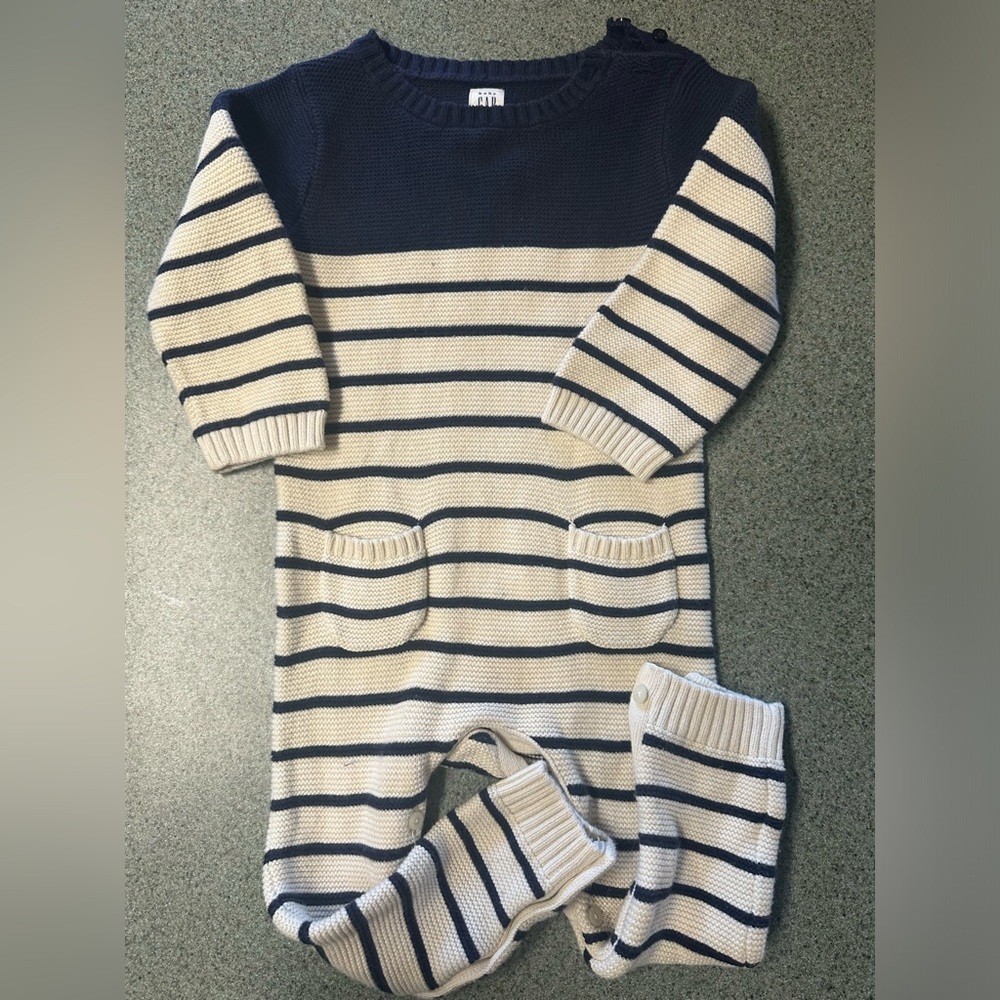 Navy knit GAP jumper 18-24m